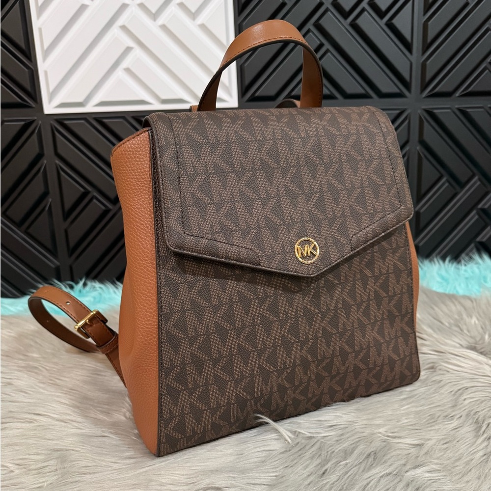Michael Kors FREYA Medium Backpack 30H3G7FB2B. New with tags